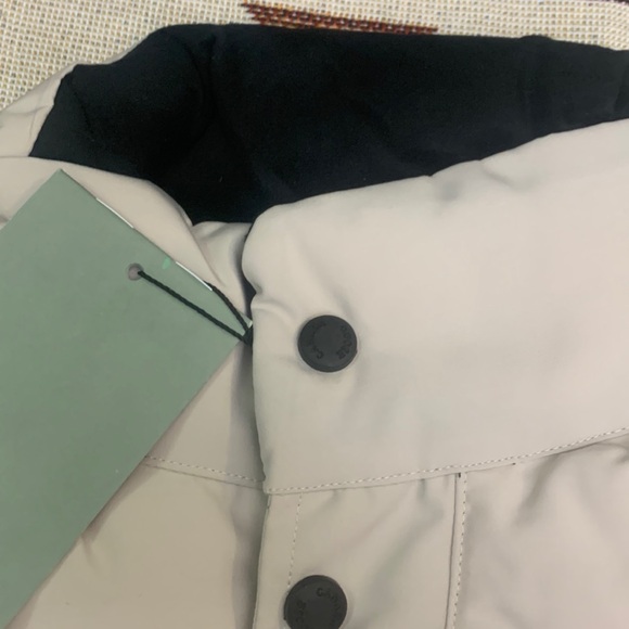 Outdoor Women's 🎇Canada Goose 🎇White Warm Vest-Suitable for outdoor workers - Picture 5 of 9